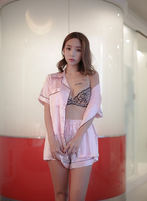 Hwang Barbie asian girls sexy erotic pictures lingerie model khieu dam anh khoa than korean